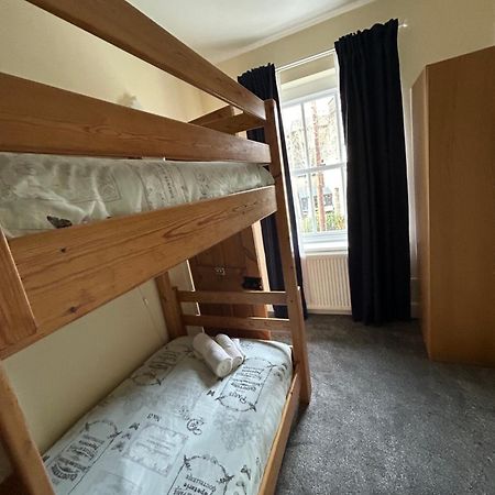 The Buxton Retreat A Luxurious 3-Storey Townhouse With Four Poster Bed And Double Jacuzzi Bath" المظهر الخارجي الصورة